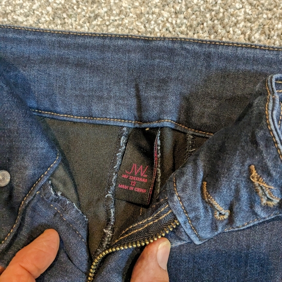Jeans - Picture 4 of 4